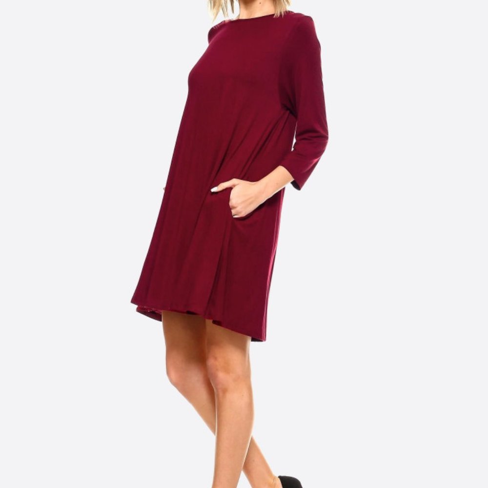 Lightweigt jersey knit dress with pockets